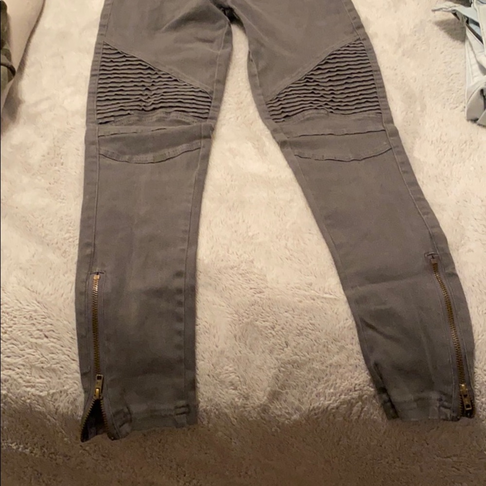 Jeans - Picture 2 of 4